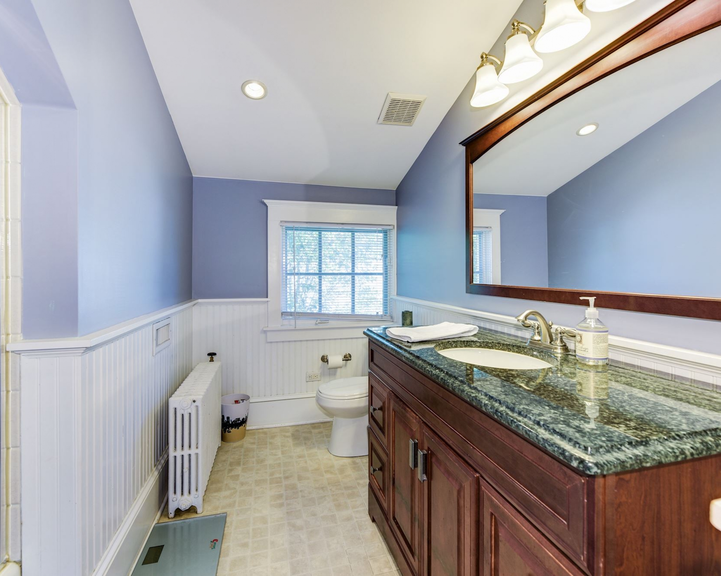 Bungalow bathroom