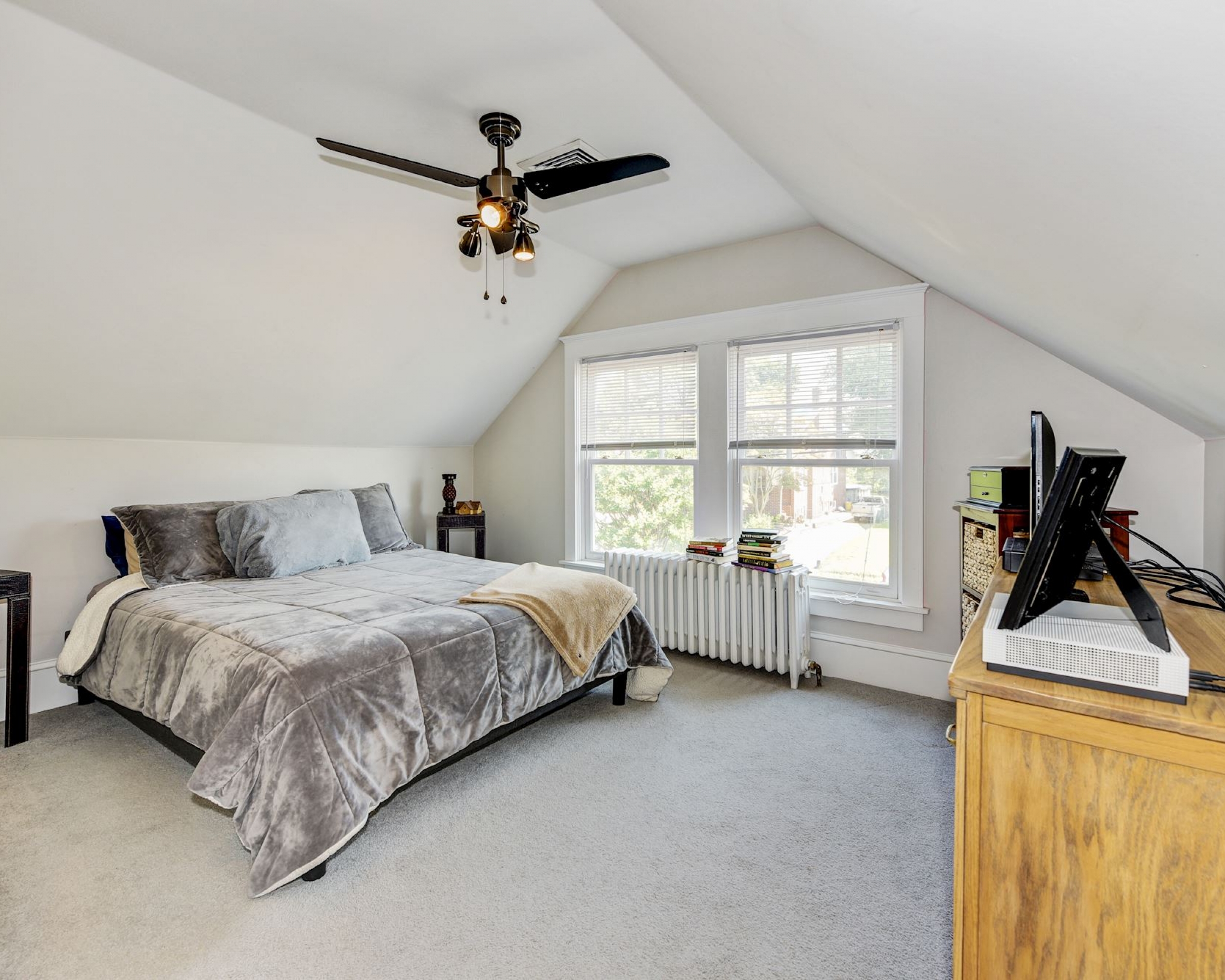 Bungalow bedroom