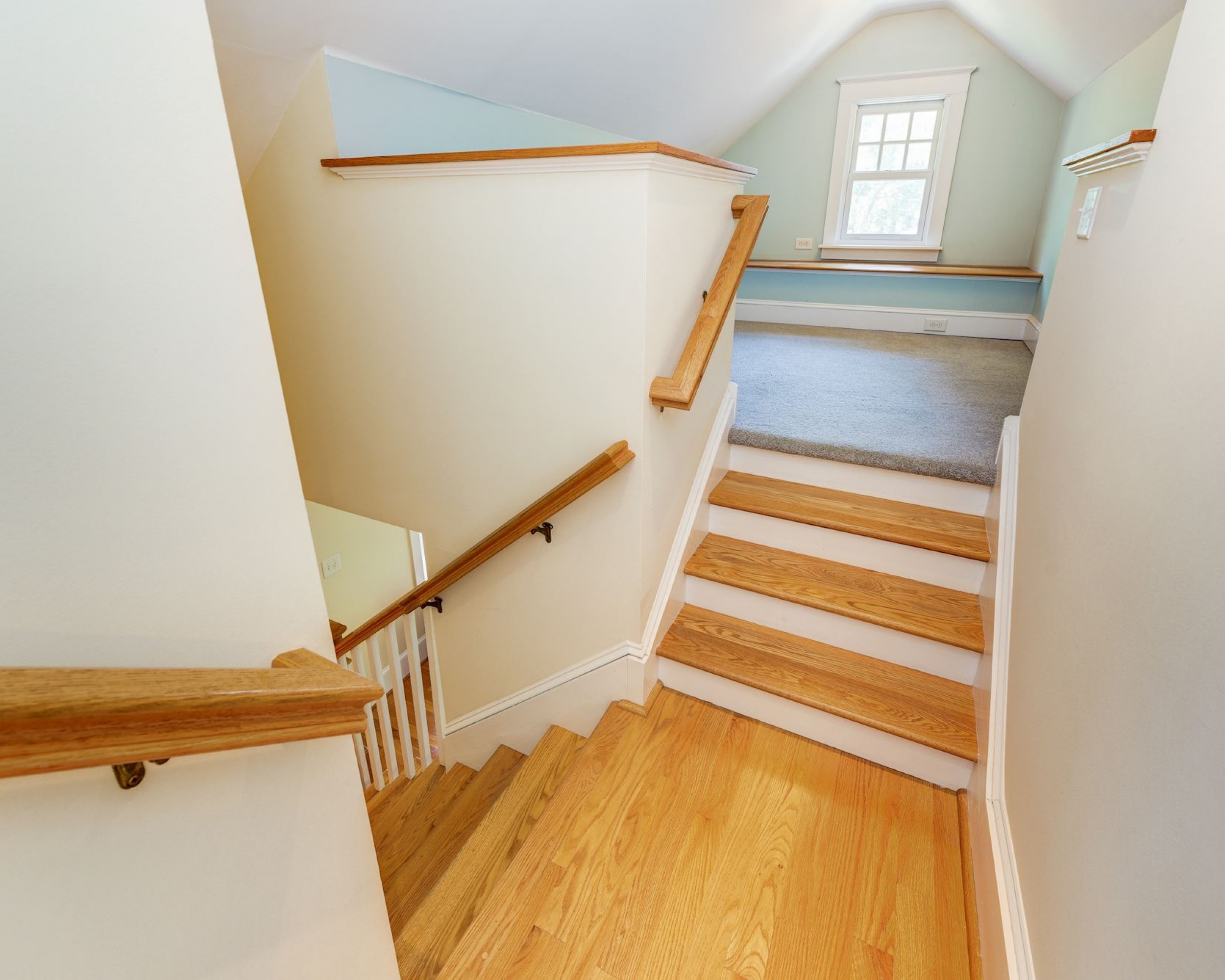 Bungalow stairwell